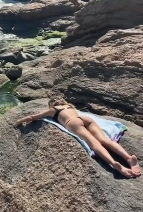 Isabella Santoni pornstar beautiful photo