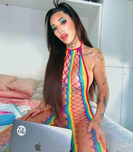 ophelia xx model nude photo