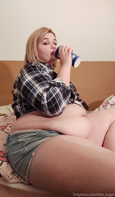 little bogar high quality pornstar picture