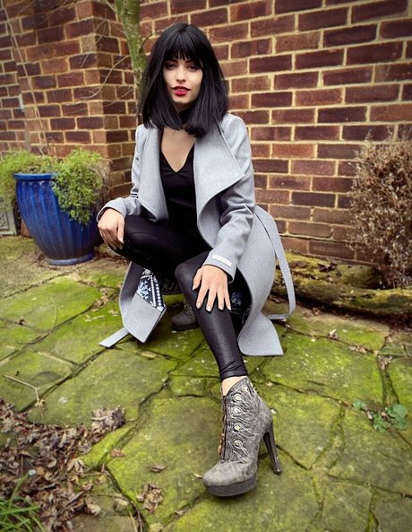 angelikarougefree naked pornstar photos