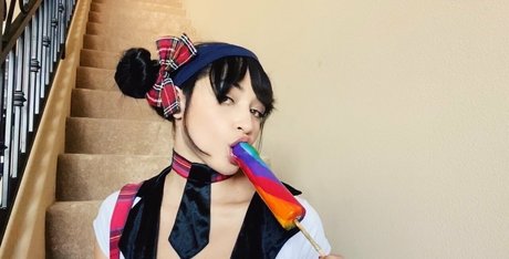 avilovexxx nudes model photo