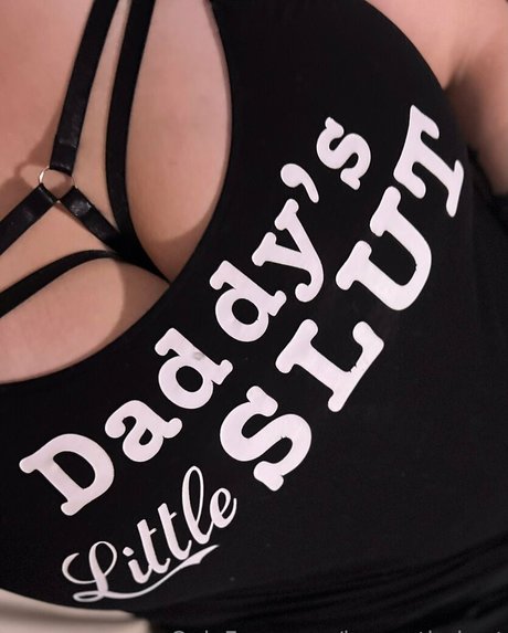 karmathebrat pretty model img