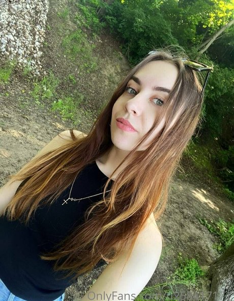 leeeeyyyla xxx pornstar galleries