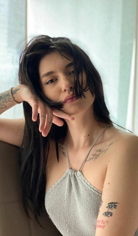 Miss Cassiee exclusive model images