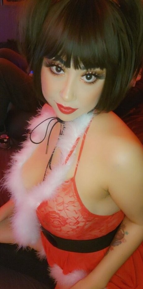 pixi3lovesu model naked gallery