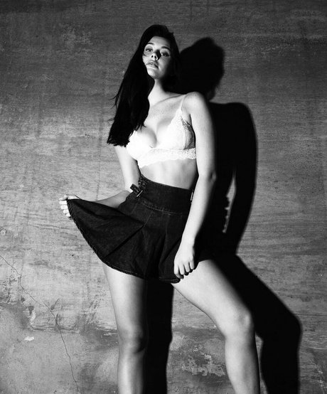 Sarah Waddles star adult pics