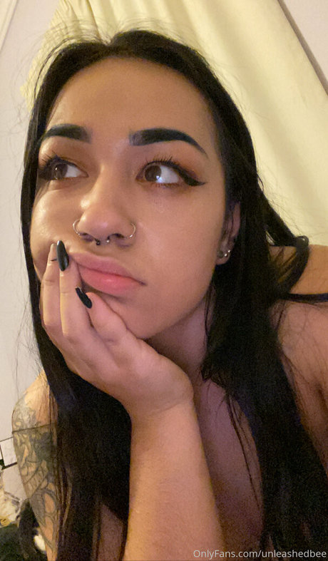 ariquxeen high quality actress img