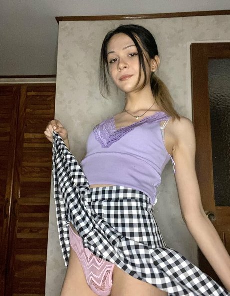 blondetrap001 naked model images