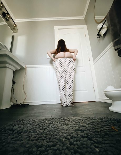 chicks with dicks onlyfans free porn images