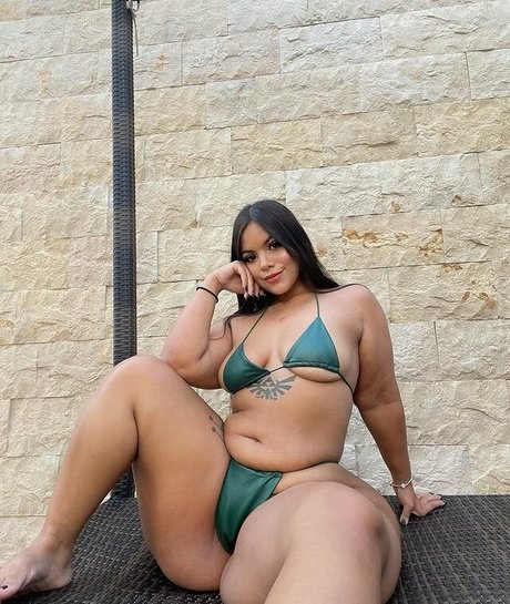 dripping wet pussy onlyfans hd image