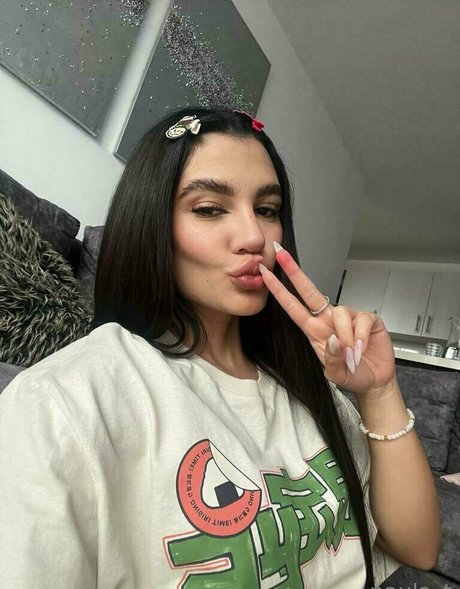 paulatorofree beautiful pornstar picture