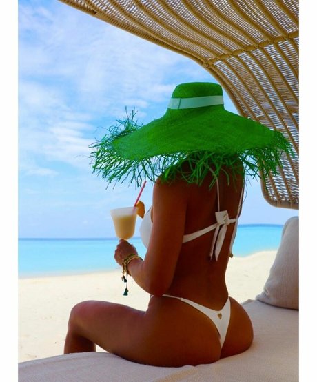 Juliana Paes nudes actress gallery