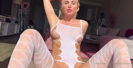 chubby mom onlyfans free nude images