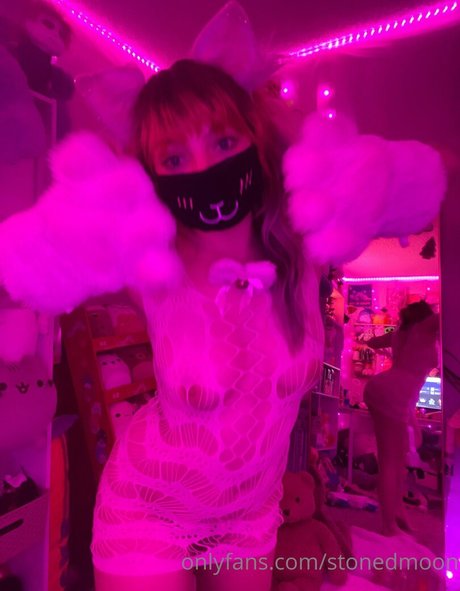 stonedmoon star nude archive