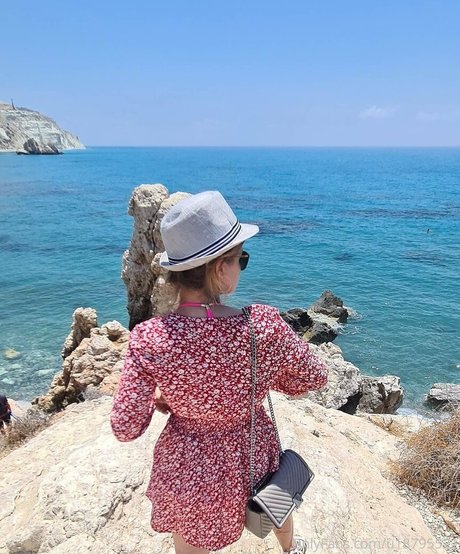 Dianaholiday naked pornstar galleries