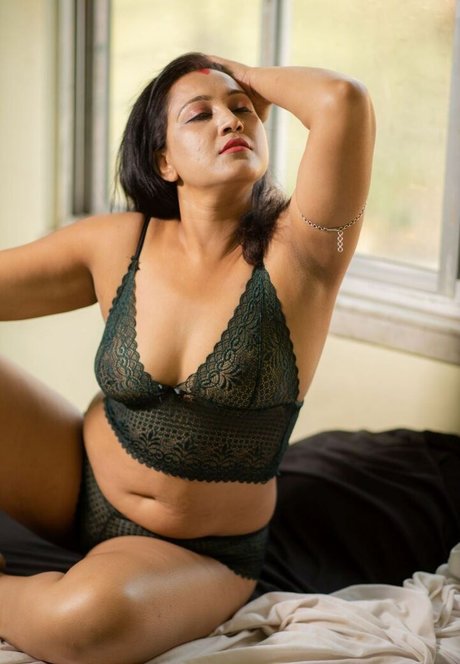 Mili Debnath Nude xxx actress pics