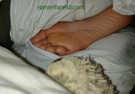 bellsfeetandass model adult photos