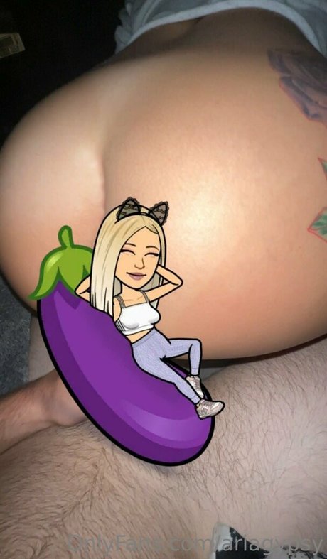 ariagypsy pretty actress photos