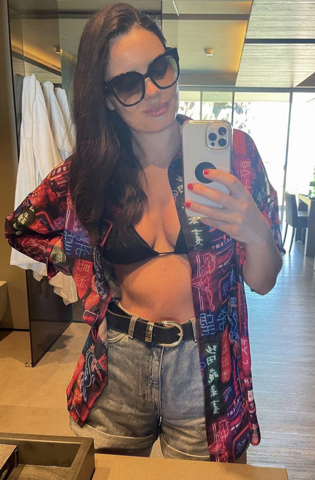 Sarah Story xxx pornstar image