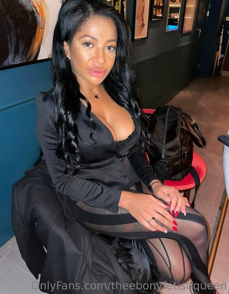 kikiluxxxe pornstar top img