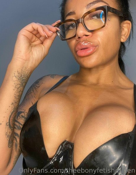 kikiluxxxe star xxx photo