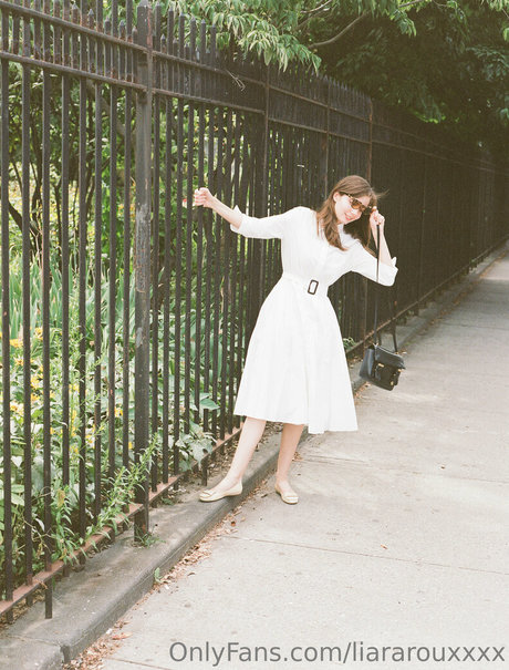 liararouxxxx model adult archive