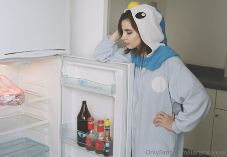 liararouxxxx nude actress images