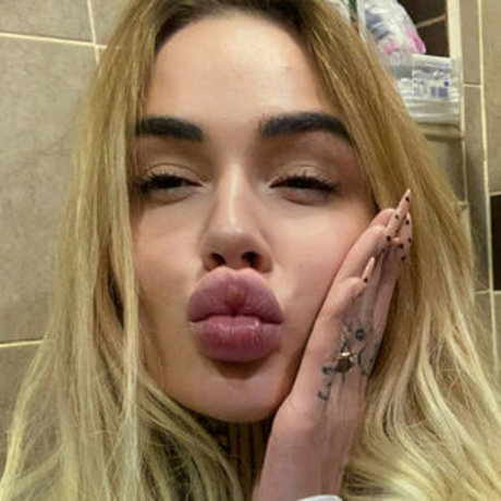 miafoxie pornstar art pic