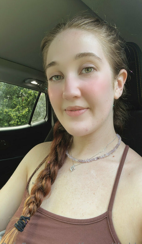 selfcarewithchloe model art pictures