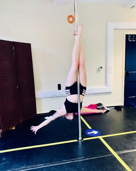 pawg threesome onlyfans adult photo