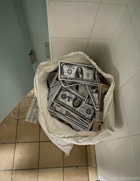 Femmefataleairsoft pornstar nude pics