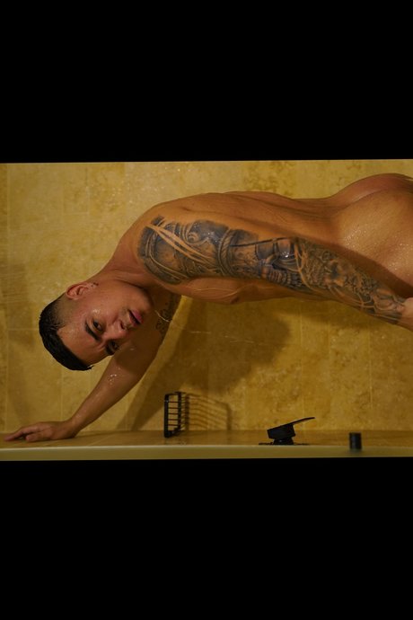 Anderson Quiroz nice pornstar photos