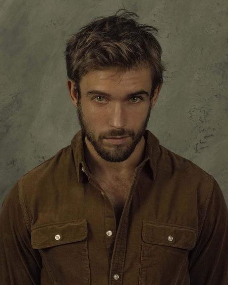 Ben Ahbramar star nude pictures