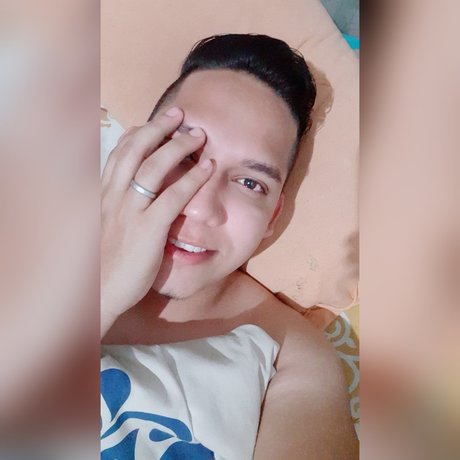 Andres Nu ez pretty model image