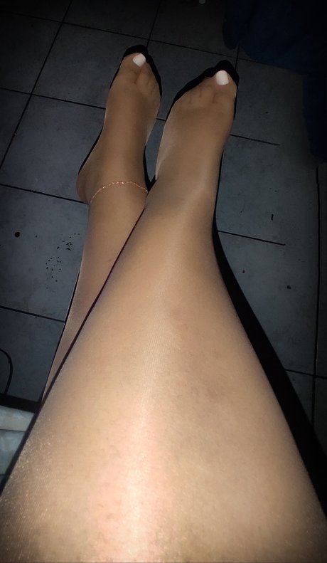 Anais Gonzalez model free pics