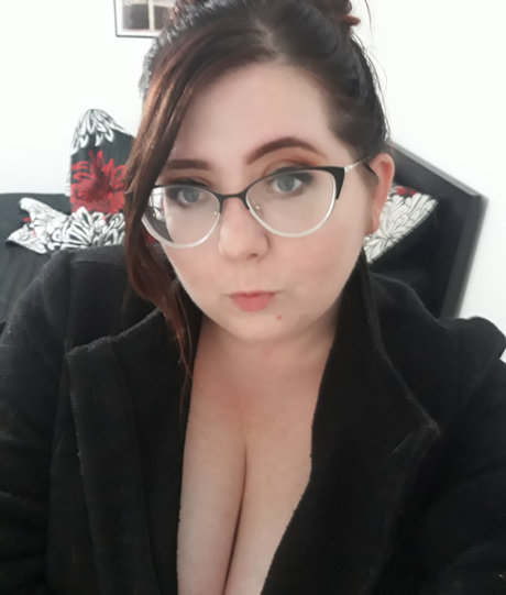 Miss Evanna Baron sexy pornstar pic