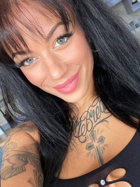 M De Sousa naked actress galleries