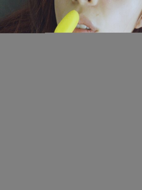 Miss Latex GLoves model naked photo