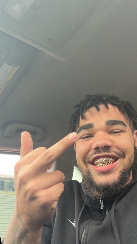 Givenchy Kaleb top model picture