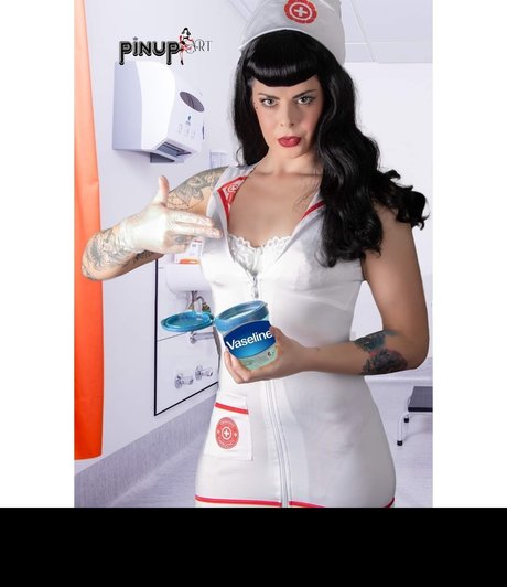 Jessica Habit free pornstar photo