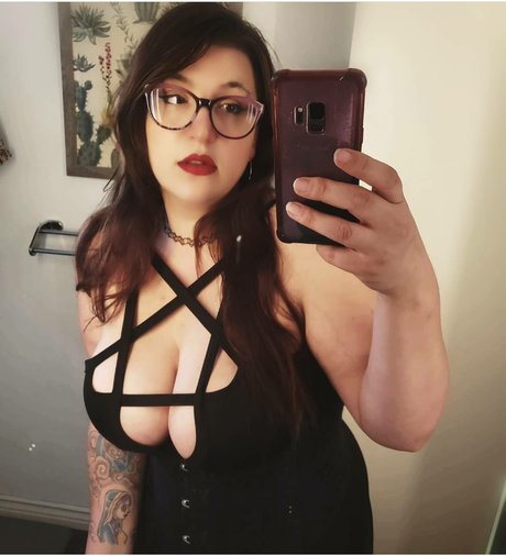 Miz Behavior perfect actress gallery