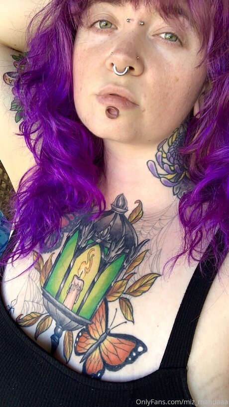 miz mandaaa model nude photo