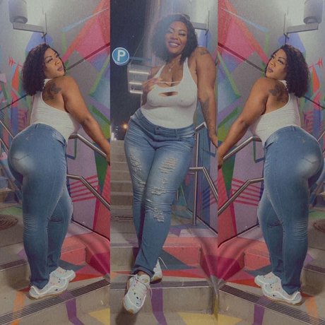 Iamkarmellaboss pornographic star picture