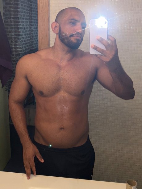 Morenohung erotic pornstar img