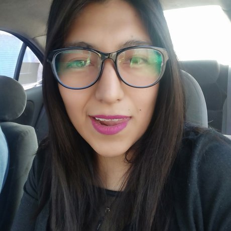 Daniela Vega free model photo