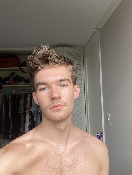 Hole Therapy hot actress img