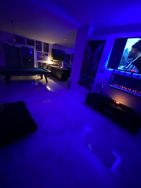 S C O R P I O free star pictures