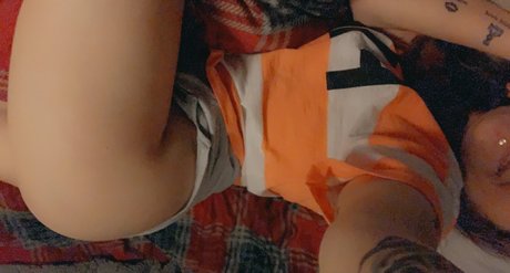 Moxxi star sexy picture