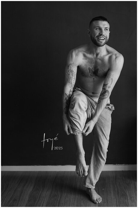 _Male Nude Photography_ exclusive model photo