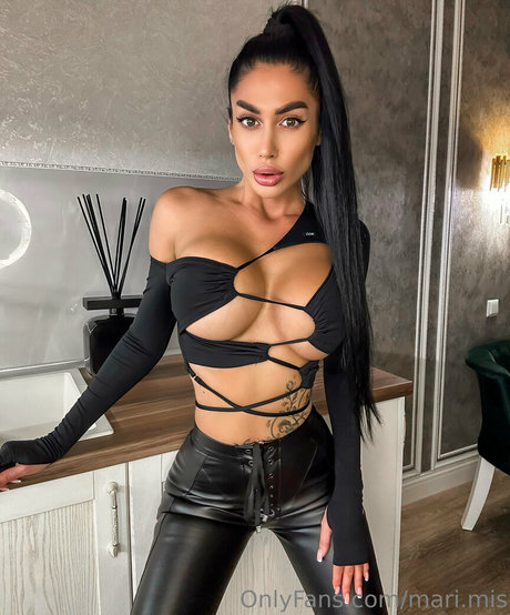 mari mis top star gallery